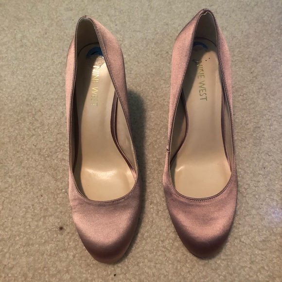🎉HP🎉 Nine West pink silk satin heel - Picture 4 of 8